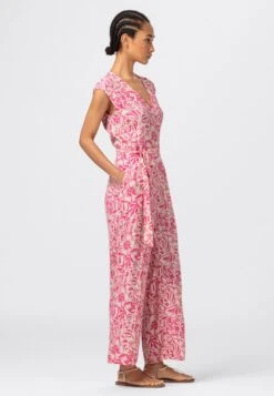 WIDE-LEG AUS BEDRUCKTEM - Jumpsuit - Magenta -Sommerkleidung Für Damen 0789451444bf44cbb851033855297d57