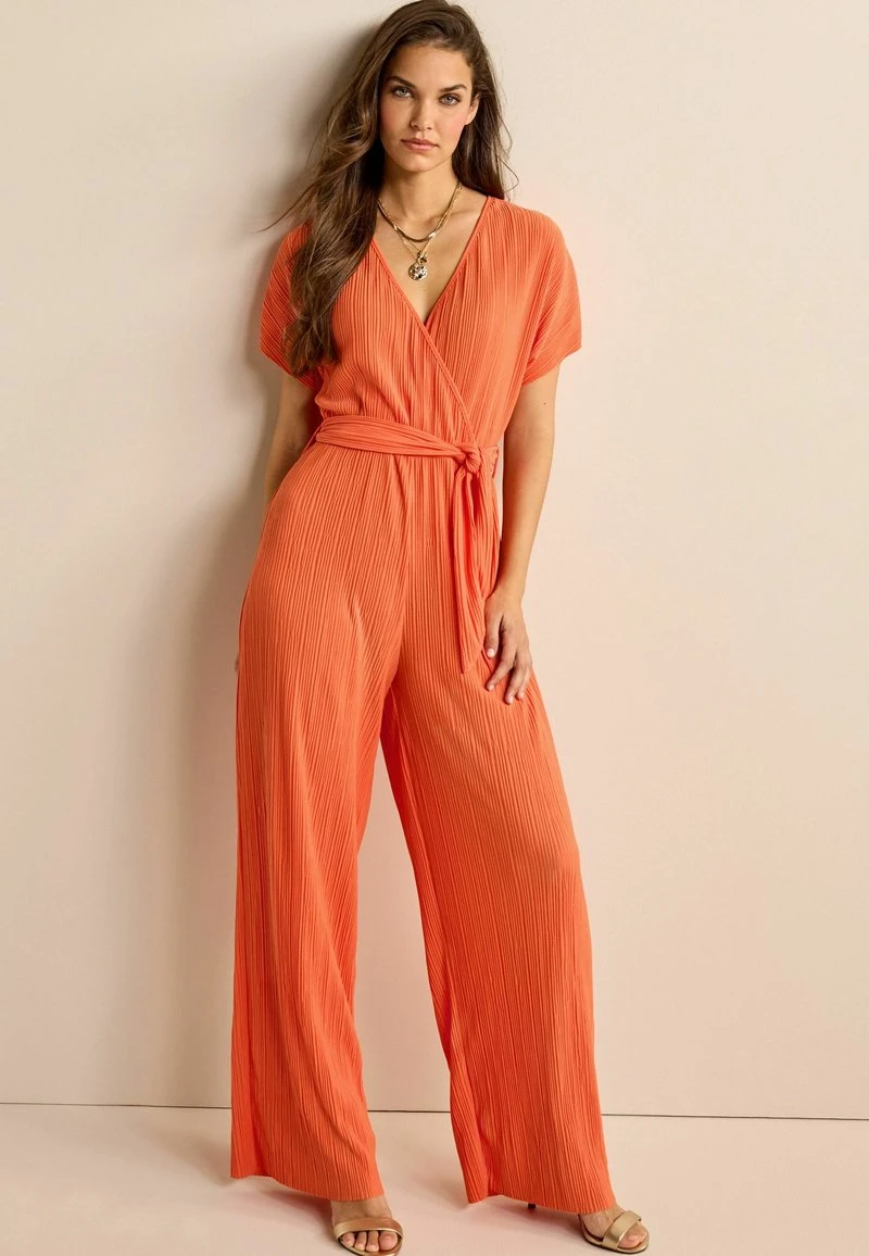 Next SHORT SLEEVE PLISSE STANDARD - Jumpsuit - Orange 7 Next SHORT SLEEVE PLISSE STANDARD - Jumpsuit - Orange – Bild 5