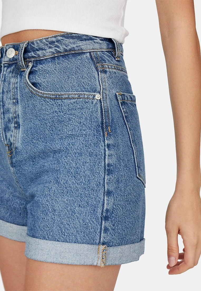 Stradivarius MOM-FIT - Jeans Shorts - Blue Denim 7 Stradivarius MOM-FIT - Jeans Shorts - Blue Denim – Bild 5