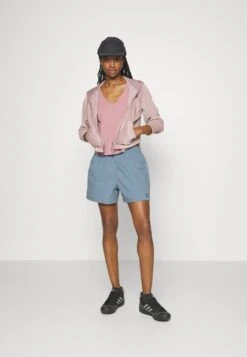 Patagonia FUNHOGGERS - Kurze Sporthose - Light Plume Grey 9 Patagonia FUNHOGGERS - Kurze Sporthose - Light Plume Grey -Sommerkleidung Für Damen 1132c308704646d18678acd3a3126603