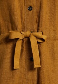 Marc O'Polo OVERALL SHORT LEG LONG SLEEVE DRAWSTRING BUTTON PLACKET - Jumpsuit - Wood Brown 13 Marc O'Polo OVERALL SHORT LEG LONG SLEEVE DRAWSTRING BUTTON PLACKET - Jumpsuit - Wood Brown -Sommerkleidung Für Damen 1566e37cdf3841deaed16451ea32f458