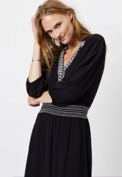 GEORGI FANCY TAPE - Maxikleid - Black -Sommerkleidung Für Damen 19f1885e51b24389bb390dba09195205