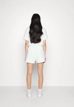 LOGO - Shorts - White -Sommerkleidung Für Damen 28777057ee9e4f3fa1bf4e2eb33f3f81