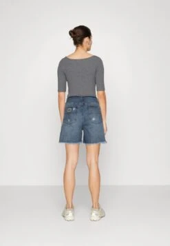 LOIS Jeans DATE - Jeans Shorts - Blue Denim -Sommerkleidung Für Damen 3a31a1b103974cbbb2ea2f22108c60c7