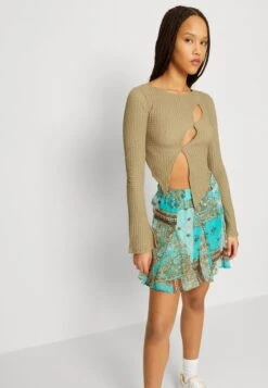 ONLY ONLSTELLA PATCH A LINE SKIRT - A-Linien-Rock - Electric Green -Sommerkleidung Für Damen 3ae0a34b478046d7a84e568cdbd942eb