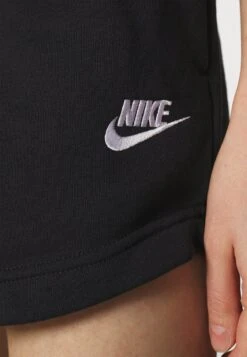 Nike Sportswear Shorts - Black/white 12 Nike Sportswear Shorts - Black/white -Sommerkleidung Für Damen 444e75ca92d24be1ae7ca991435a11f1