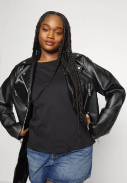 MOM - Jeans Shorts - Blue Denim -Sommerkleidung Für Damen 45d8a85af2eb4bbeaf221ec6db20e842