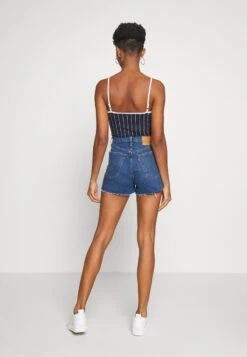 RIBCAGE - Jeans Shorts - Blue -Sommerkleidung Für Damen 46ff775ead3449189fbd4e2da61abe3f