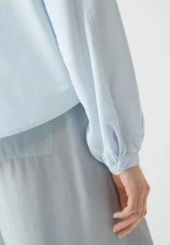 Hemdbluse - Hellblau 11 Hemdbluse - Hellblau -Sommerkleidung Für Damen 4d3c2db2fb3d43b8b1e9d9e71c005415