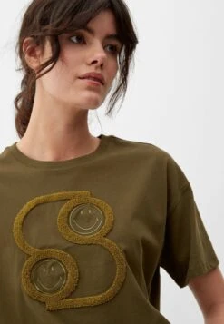 S.Oliver MIT SMILEY®-PRINT - T-Shirt Print - Olivgrün -Sommerkleidung Für Damen 4f8724582ac340f7945f6a4e4368bc06