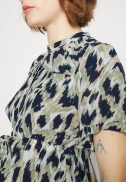 VMMMENNY PLAYSUIT - Jumpsuit - Navy Blazer/mette -Sommerkleidung Für Damen 66957d298fca4969843b2a38c5564d63