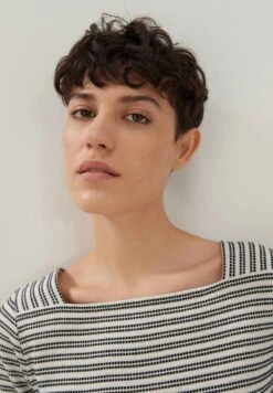 Someday KAIMI - T-Shirt Print - Black 11 Someday KAIMI - T-Shirt Print - Black -Sommerkleidung Für Damen 6abf19b507044d05a764b29e91582e3e