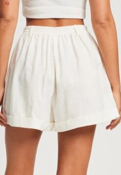 Calli CHARLIE - Shorts - White 10 Calli CHARLIE - Shorts - White -Sommerkleidung Für Damen 6fc1436150284fc4bc0f628d8327adb2