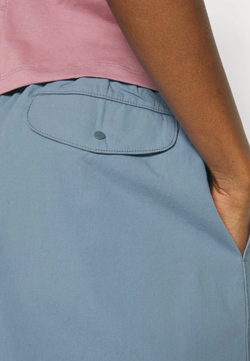 Patagonia FUNHOGGERS - Kurze Sporthose - Light Plume Grey 6 Patagonia FUNHOGGERS - Kurze Sporthose - Light Plume Grey – Bild 4