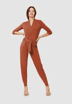 PAUL - Jumpsuit - Rouge -Sommerkleidung Für Damen 7d1e6881de7b4e829eb9dbd338e283b8 1