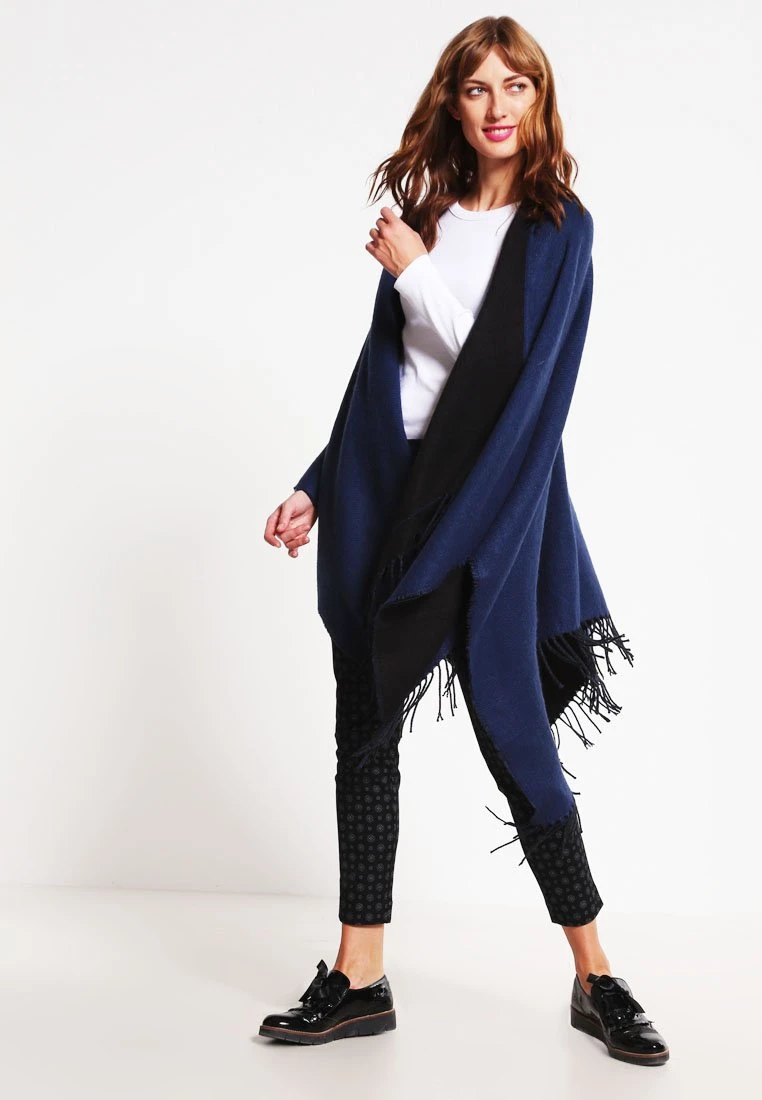 PETIT BATEAU Langarmshirt - Ecume 4 PETIT BATEAU Langarmshirt - Ecume – Bild 2