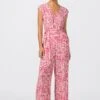 WIDE-LEG AUS BEDRUCKTEM - Jumpsuit - Magenta 1 WIDE-LEG AUS BEDRUCKTEM - Jumpsuit - Magenta -Sommerkleidung Für Damen 807815a16b9144ce86e3eb4c90d1bcd4