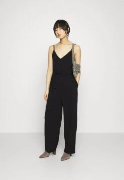 JDYGEGGO - Jumpsuit - Black 9 JDYGEGGO - Jumpsuit - Black -Sommerkleidung Für Damen 8b38d7a4f688493bb6a21e5fac9dc428