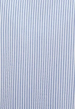 ONCCASSIE LAYERED BUTTON DRESS - Blusenkleid - Cloud Dancer/medium Blue Denim -Sommerkleidung Für Damen 8d8e74b24dc645cabf2e0ebe8bc0284f