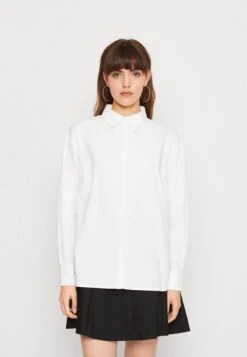 NEVER FULLY DRESSED HEART BACK SHIRT - Hemdbluse - White -Sommerkleidung Für Damen 939f0814c0ee49ccaee9d64309ce9416
