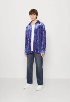 WEEKDAY LESLEY SHIRT UNISEX - Hemdbluse - Blue -Sommerkleidung Für Damen 9659ddf13d644e3daf772ce3debde1ec