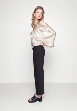 Tiger Of Sweden Bluse - Light Ivory -Sommerkleidung Für Damen 9699c1df4bfb4ce48ad9e734e3f1ce16