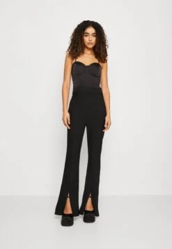 In The Style CORSET STYLE WITH TAILORED SPLIT FRONT KICK FLARE TROUSER - Jumpsuit - Black