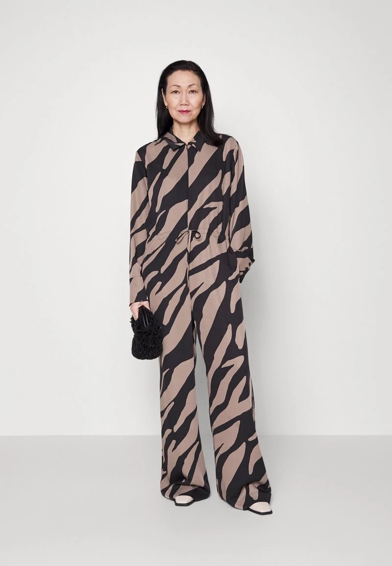 Gestuz BOTHILDE - Jumpsuit - Maxi Zebra Black/walnut 4 Gestuz BOTHILDE - Jumpsuit - Maxi Zebra Black/walnut – Bild 2