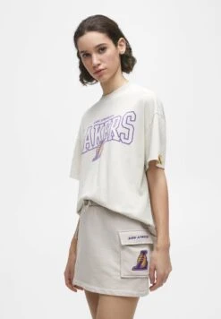 PULL & BEAR NBA LAKERS - A-Linien-Rock - Beige