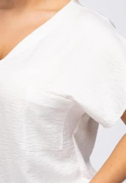 LISA - Bluse - White 11 LISA - Bluse - White -Sommerkleidung Für Damen bc4680c7aa3640e18bc26138867f964f