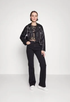 Calvin Klein Jeans ALL OVER BODY - Langarmshirt - Beige 9 Calvin Klein Jeans ALL OVER BODY - Langarmshirt - Beige -Sommerkleidung Für Damen bef3b1e48fb24103bee1ce85a9f6a47b