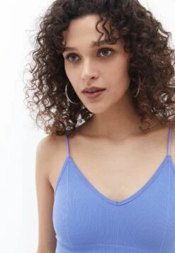 MIT SCHMALEN TRÄGERN UND V-AUSSCHNITT - Top - Lolite 10 MIT SCHMALEN TRÄGERN UND V-AUSSCHNITT - Top - Lolite -Sommerkleidung Für Damen c2915deef0614206af1fffa6d0f7ca4b