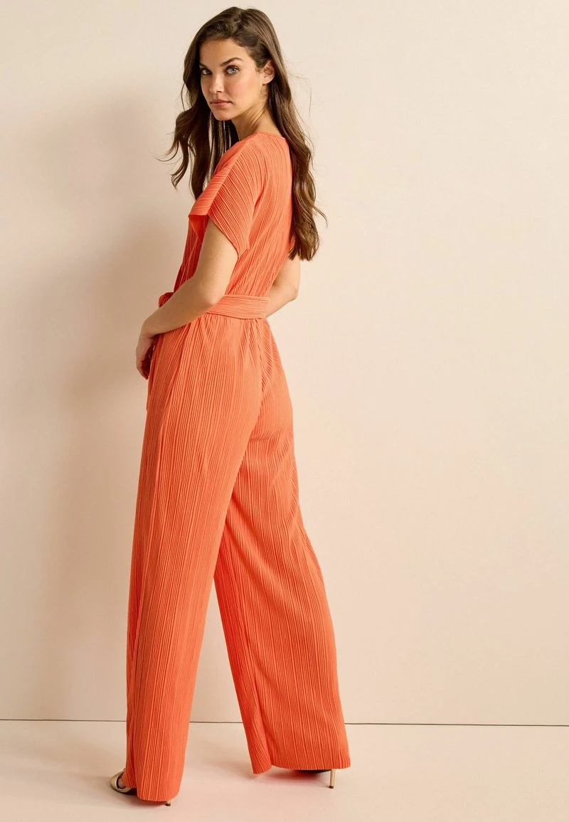 Next SHORT SLEEVE PLISSE STANDARD - Jumpsuit - Orange 4 Next SHORT SLEEVE PLISSE STANDARD - Jumpsuit - Orange – Bild 2