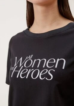 S.Oliver BLACK LABEL T-Shirt Print - Black Placed Print 11 S.Oliver BLACK LABEL T-Shirt Print - Black Placed Print -Sommerkleidung Für Damen c9d7a280a13c41698e4b7d22e457ea20