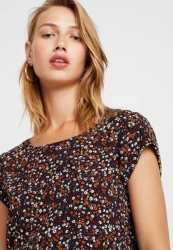 ONLY VIC AOP NOOS - Bluse - Night Sky 12 ONLY VIC AOP NOOS - Bluse - Night Sky -Sommerkleidung Für Damen d42dcc33527b45ab9c9e57707e84731b