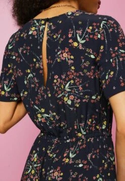 Edc By Esprit OVERALLS - Jumpsuit - Blue 12 Edc By Esprit OVERALLS - Jumpsuit - Blue -Sommerkleidung Für Damen d9725ce7d98d4ed1ae4239996fa93a76