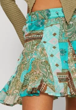 ONLY ONLSTELLA PATCH A LINE SKIRT - A-Linien-Rock - Electric Green -Sommerkleidung Für Damen da4a84a2a99d401bb8a5096e241adacd