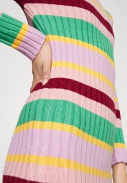YASPEREGRINE DRESS - Strickkleid - Jelly Bean Multicolor -Sommerkleidung Für Damen db0847ba22034305b521e4facee2289b