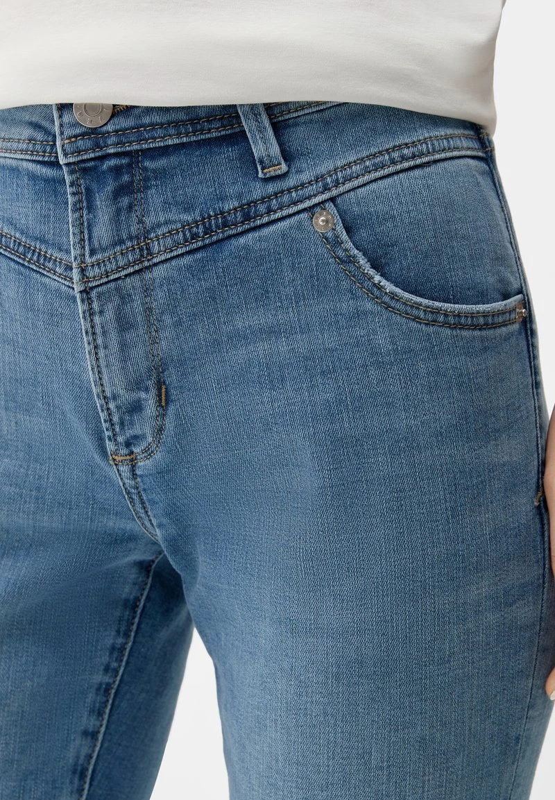 S.Oliver CAPRI MIT SATTELBUND - Jeans Shorts - Hellblau 5 S.Oliver CAPRI MIT SATTELBUND - Jeans Shorts - Hellblau – Bild 3