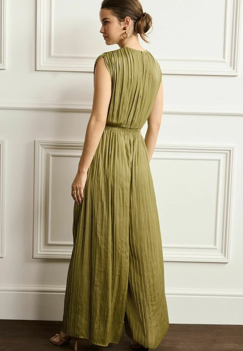 Next PLEATED SHORT SLEEVE STANDARD - Jumpsuit - Khaki Green 4 Next PLEATED SHORT SLEEVE STANDARD - Jumpsuit - Khaki Green – Bild 2