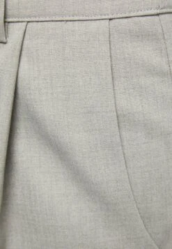 Shorts - Grey -Sommerkleidung Für Damen e316f24ad6a8444597516d244098c350