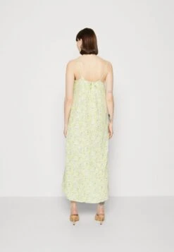 Selected Femme SLFTERESA ANKLE STRAP DRESS - Maxikleid - Sharp Green 10 Selected Femme SLFTERESA ANKLE STRAP DRESS - Maxikleid - Sharp Green -Sommerkleidung Für Damen e592801da356480aa128ecc3269a0c84