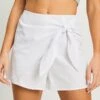 Calli PARI WRAP - Shorts - White 1 Calli PARI WRAP - Shorts - White -Sommerkleidung Für Damen e8d442206d2349a5a6e59e68639d0384