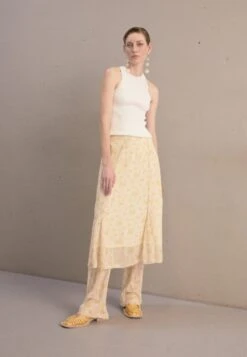 Holzweiler SKIRT - A-Linien-Rock - Yellow Mix 10 Holzweiler SKIRT - A-Linien-Rock - Yellow Mix -Sommerkleidung Für Damen eef4b6387d004d86bf31e1311840122c