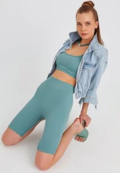 SEAMLESS FITNESS - Shorts - Grün 13 SEAMLESS FITNESS - Shorts - Grün -Sommerkleidung Für Damen f2a56c2603ee46f9b4eda133fc0824fd