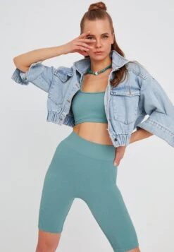 SEAMLESS FITNESS - Shorts - Grün 12 SEAMLESS FITNESS - Shorts - Grün -Sommerkleidung Für Damen fad380b4b91a459a83666e246c638b49