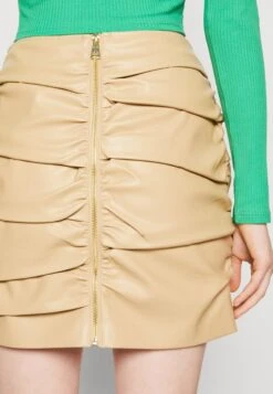 Nikkie MICHELLE SKIRT - Minirock - Latte 11 Nikkie MICHELLE SKIRT - Minirock - Latte -Sommerkleidung Für Damen ff5786e49940404e9dde3c3ddac5cfe5