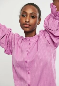MbyM CALARIS M - Hemdbluse - Violet 10 MbyM CALARIS M - Hemdbluse - Violet -Sommerkleidung Für Damen ff96f154415741ea871b5c076761e227